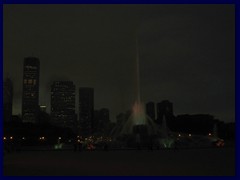 Chicago by night - Buckingham Fountain and views from Grant Park 14